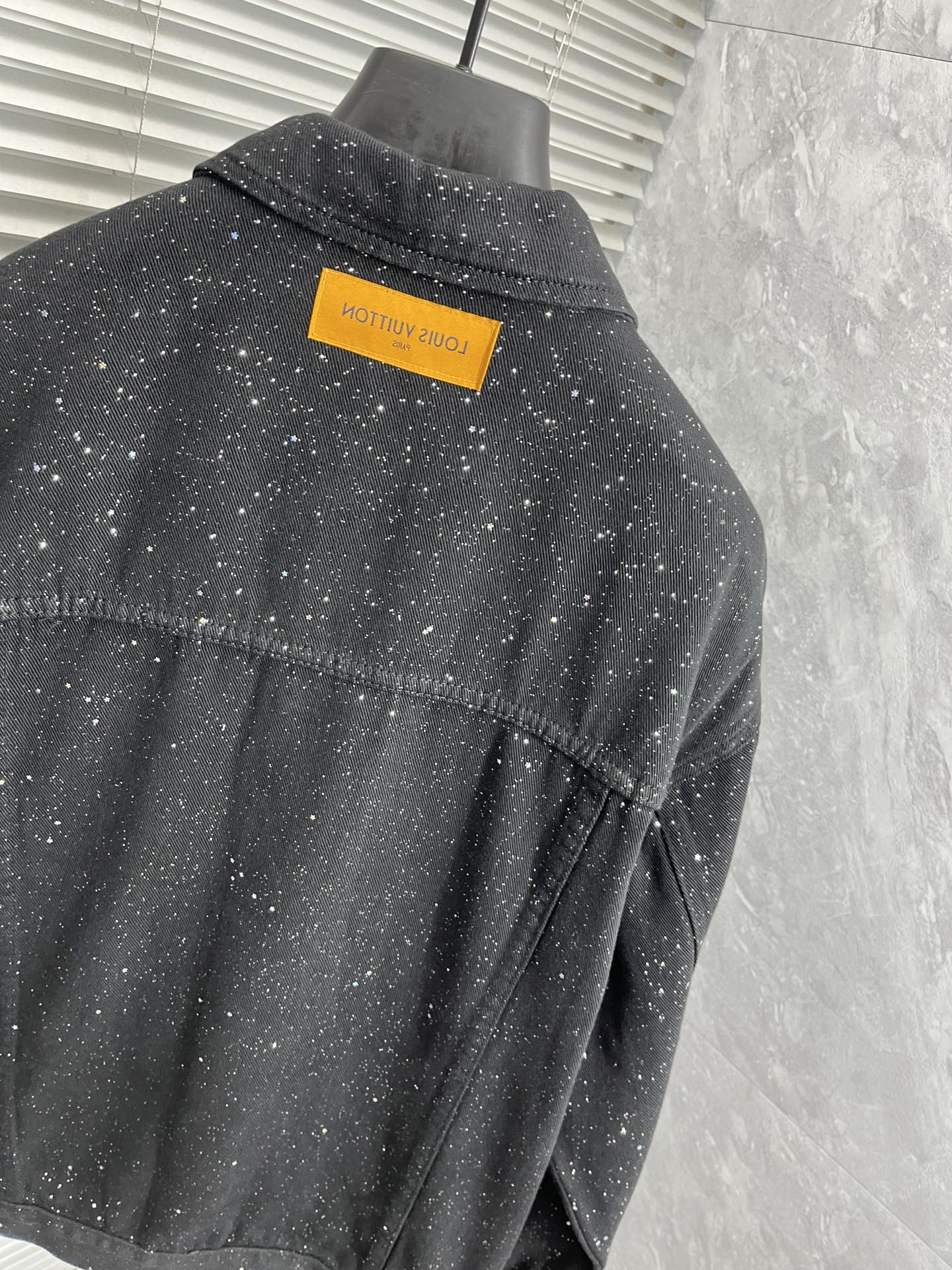 Coats & Jackets