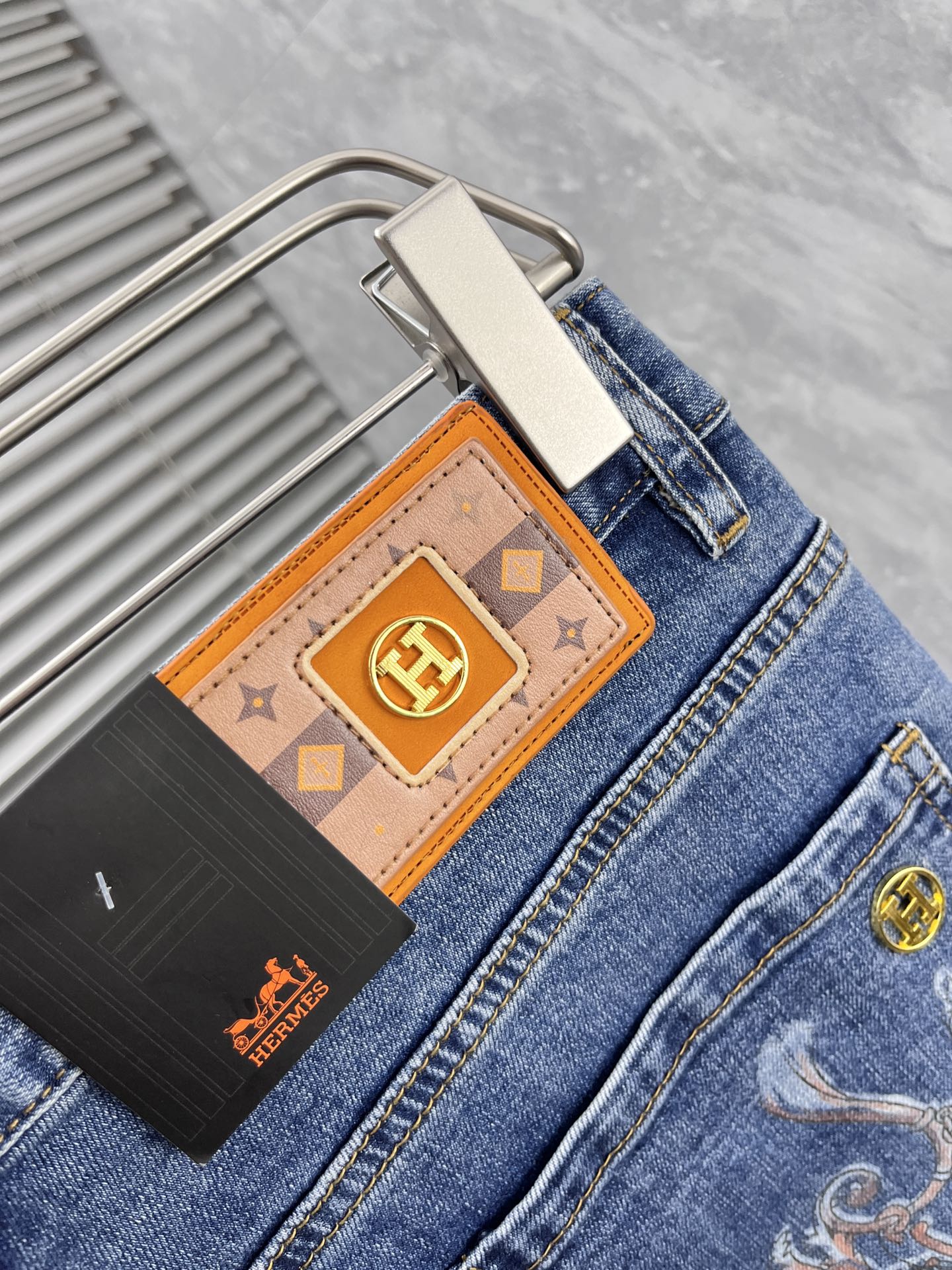 jeans