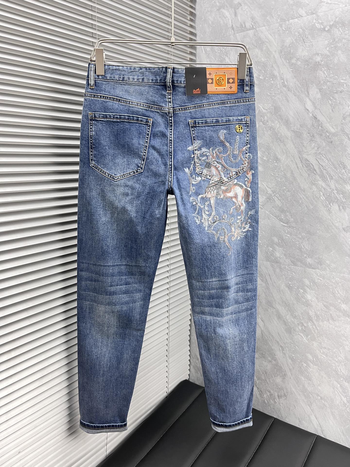 jeans