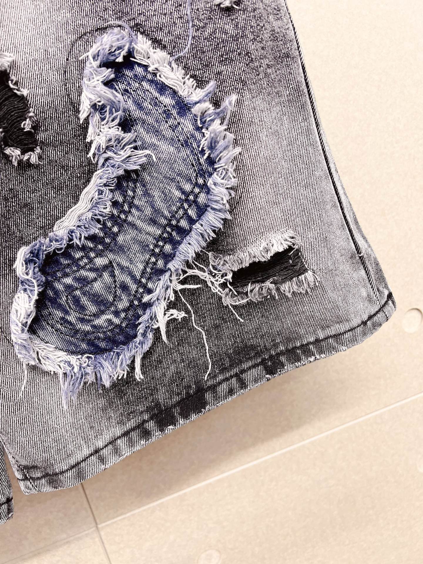 jeans
