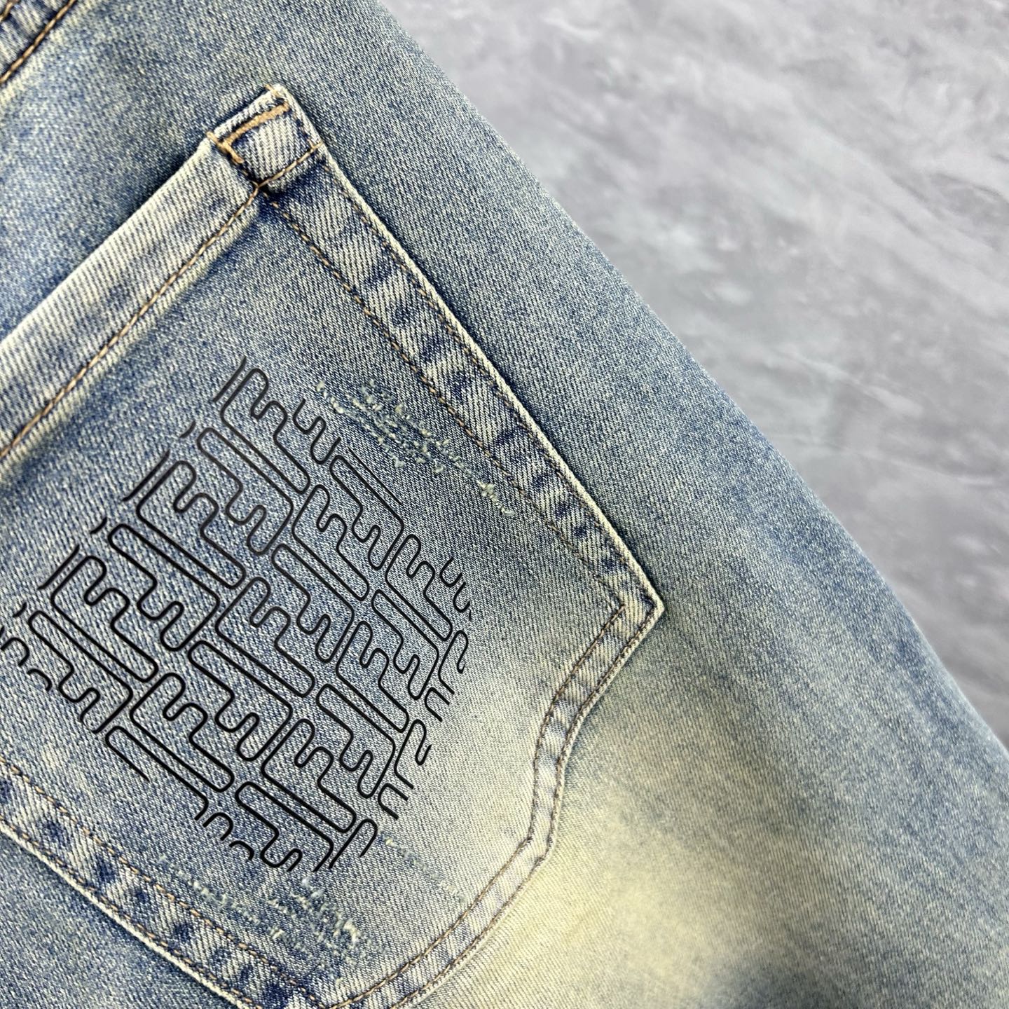 jeans
