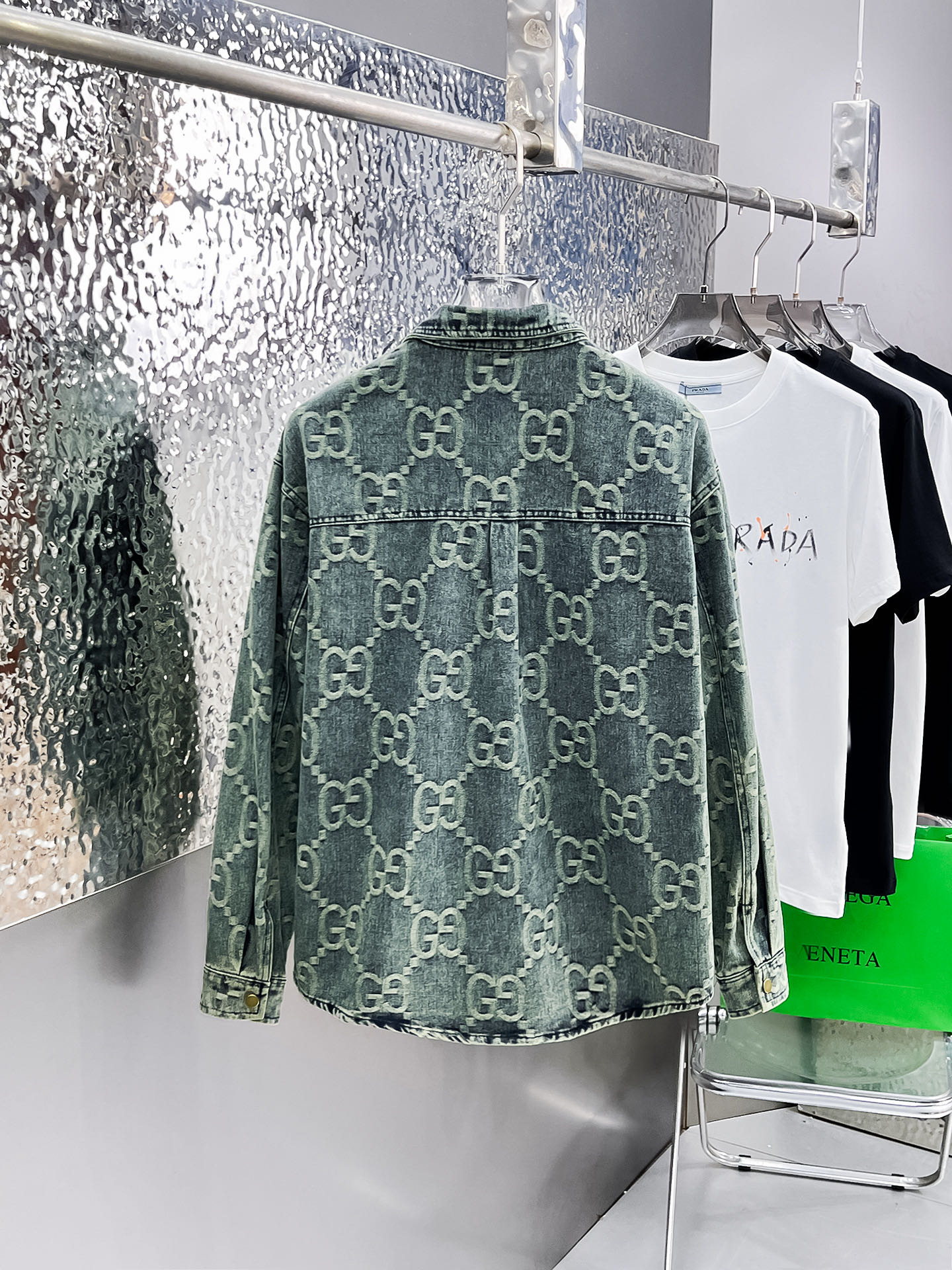 Coats & Jackets