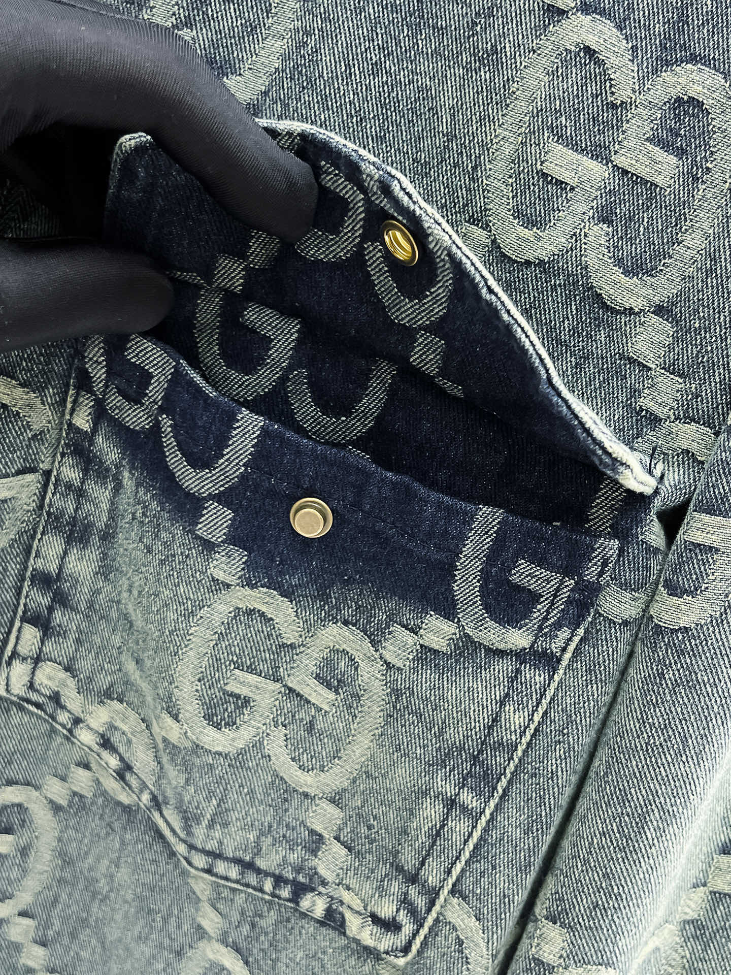 Coats & Jackets