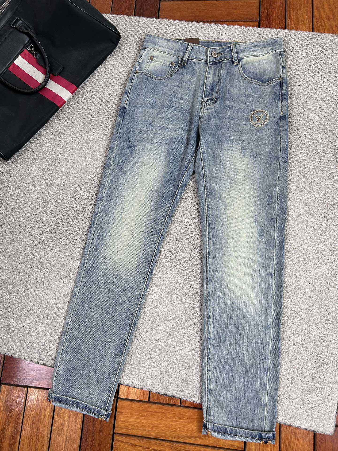 jeans
