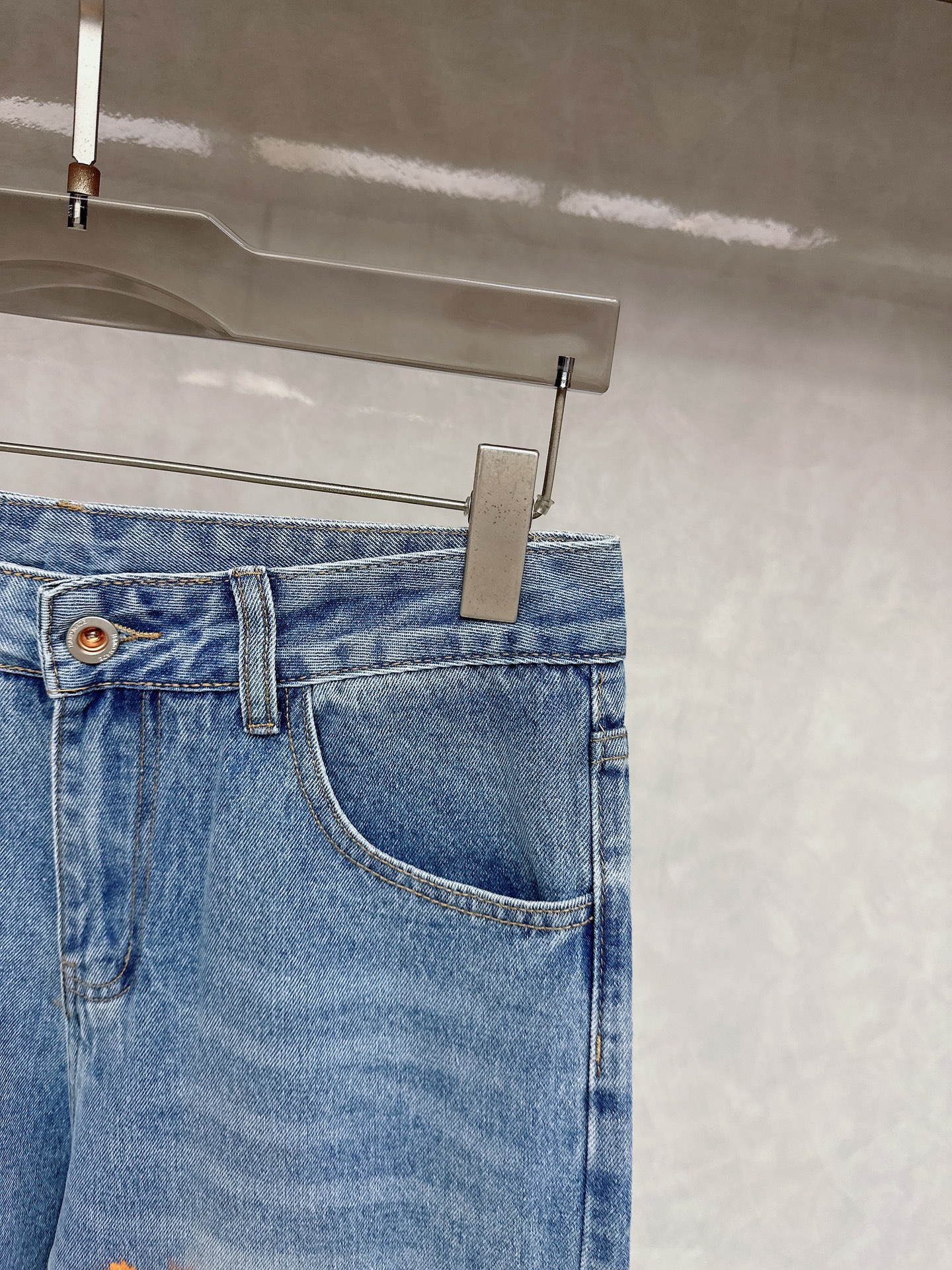 jeans