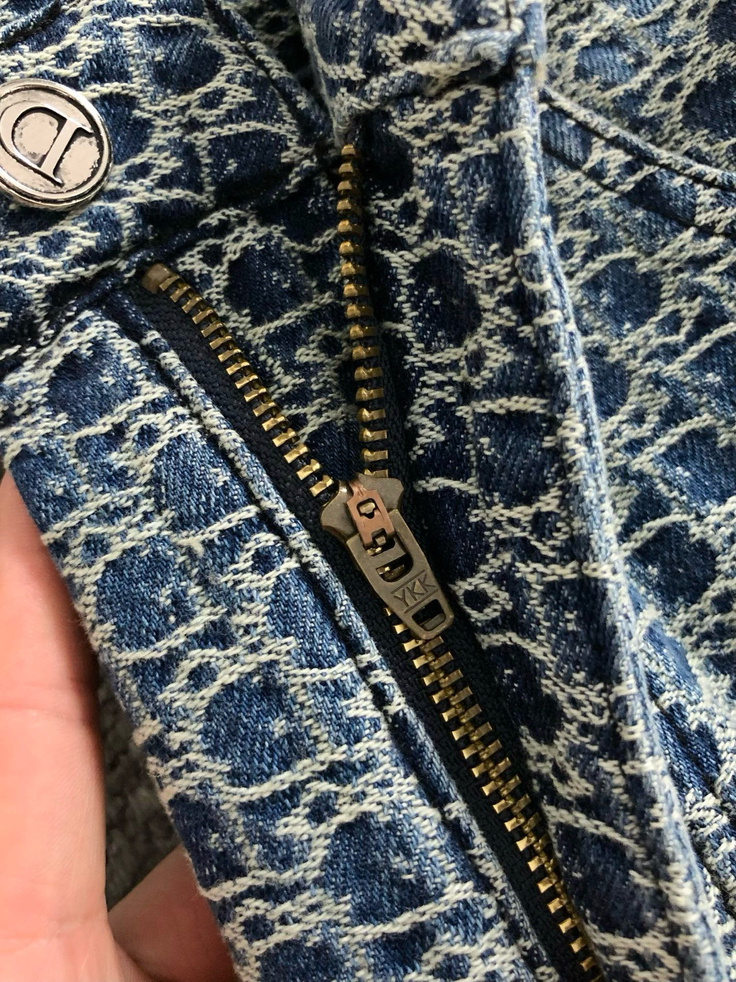 Coats & Jackets