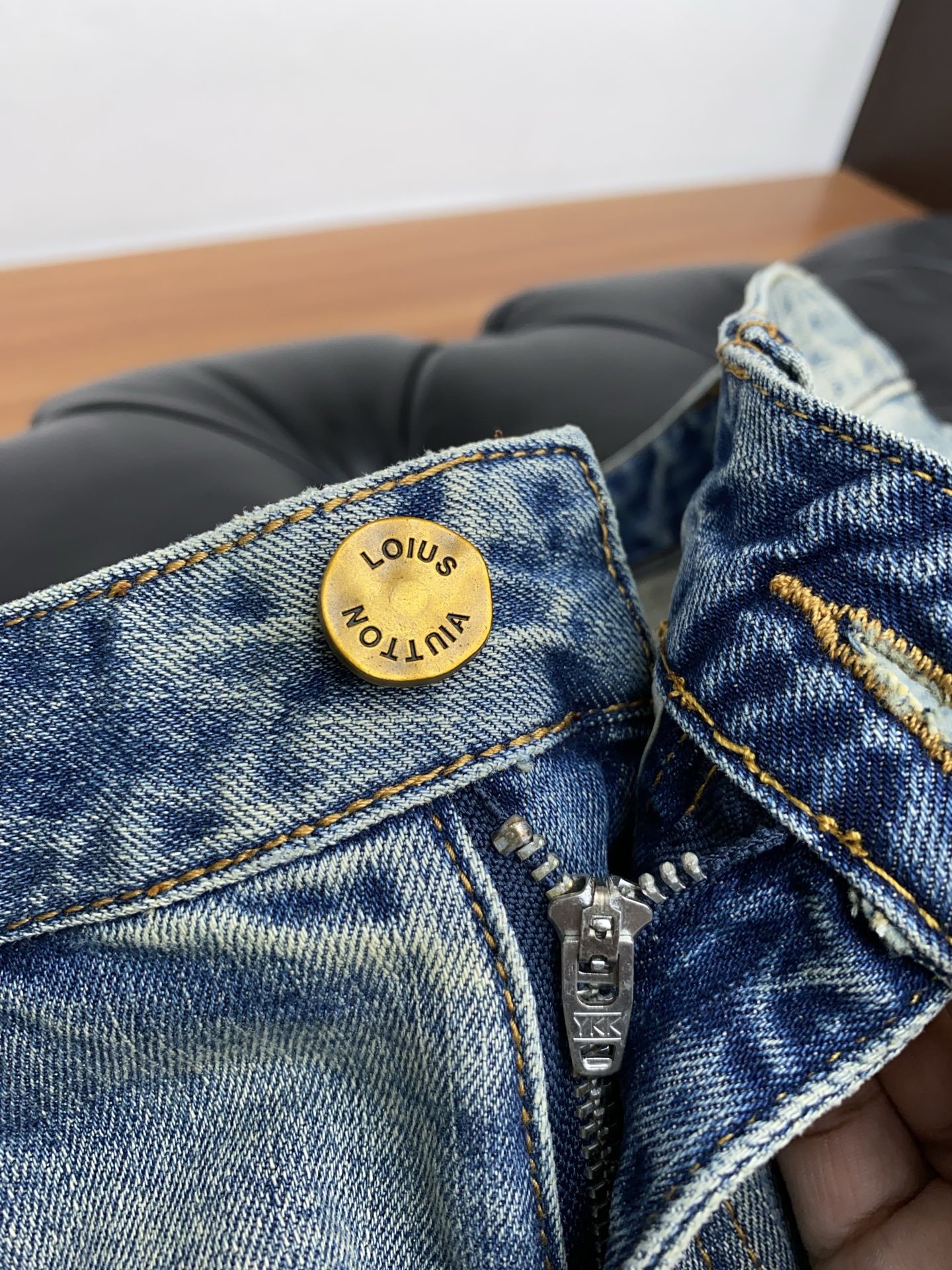 jeans