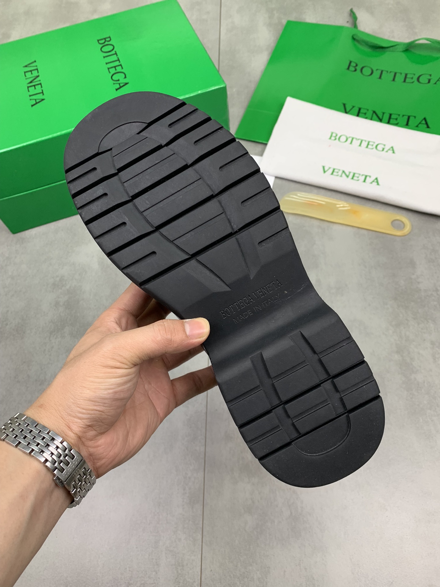 BVSHOES