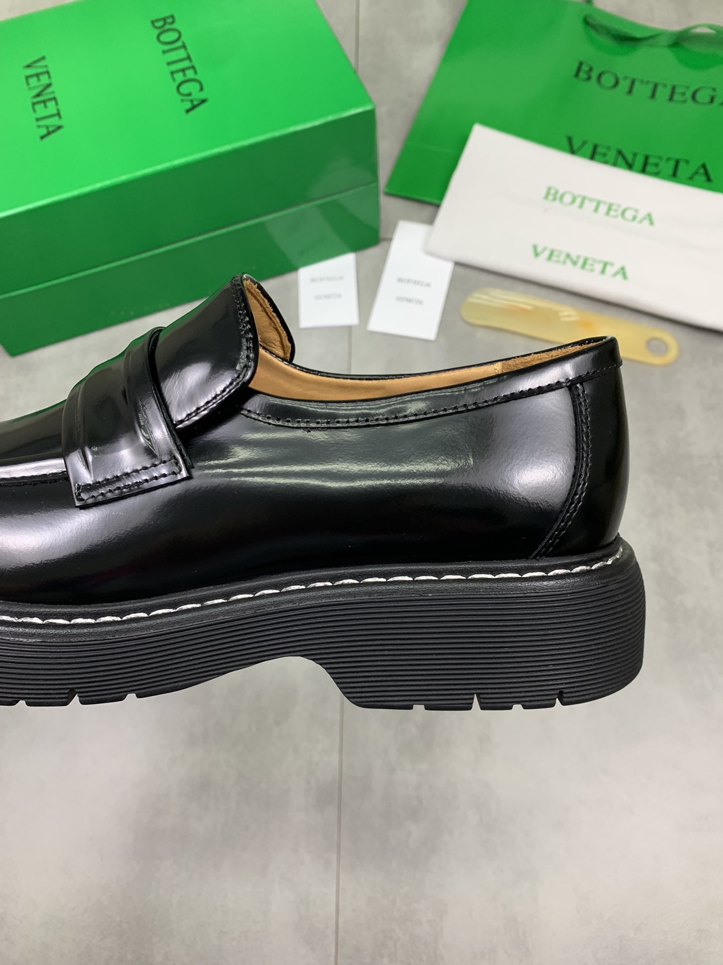 BVSHOES