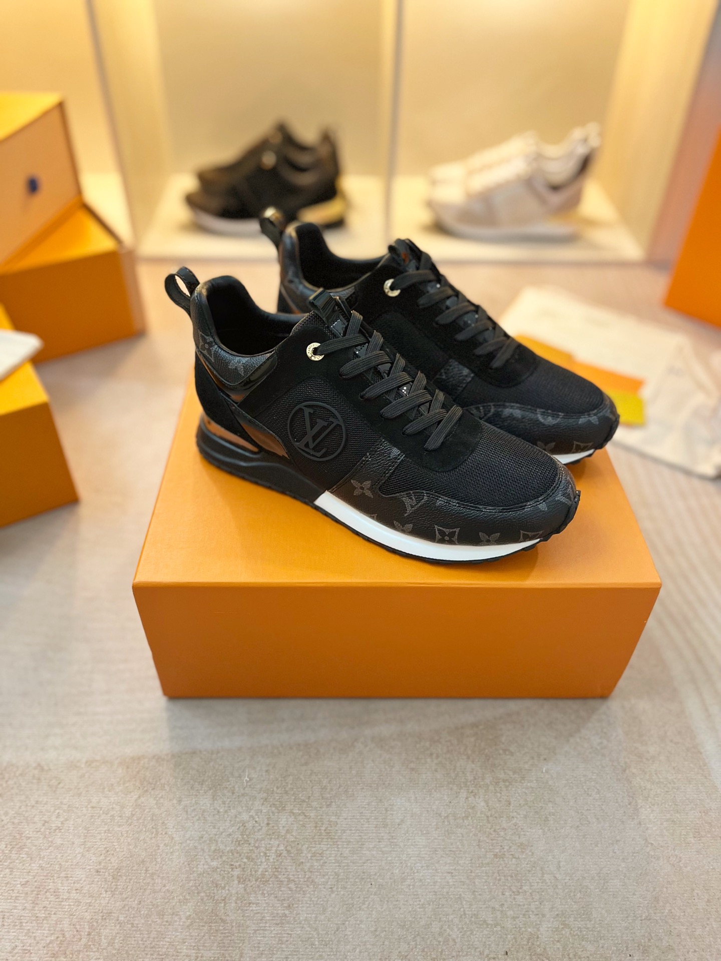 LVShoes