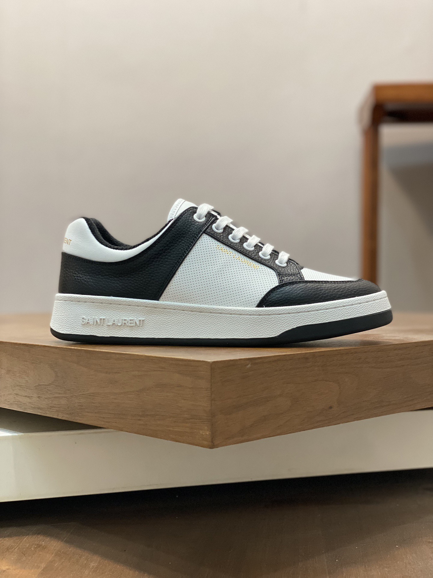 YSLSHOES