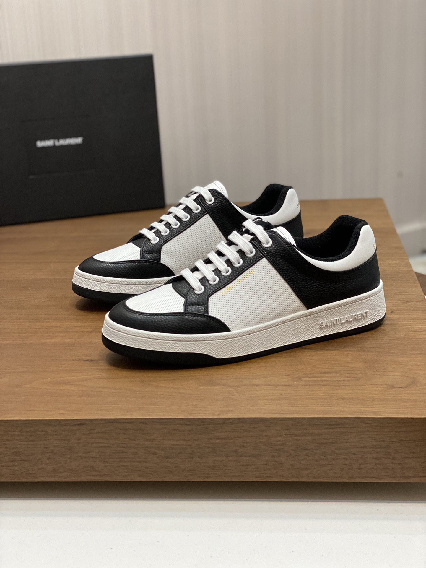 YSLSHOES