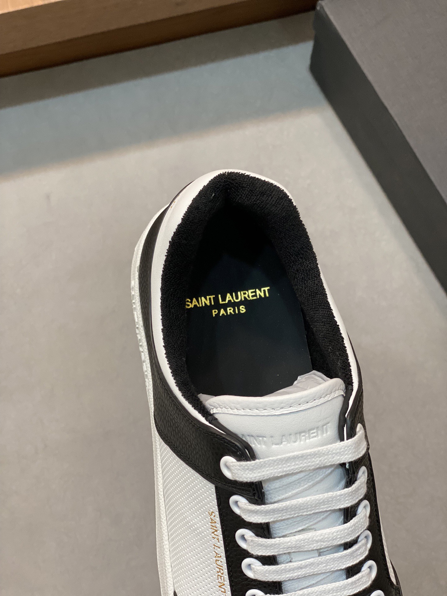 YSLSHOES