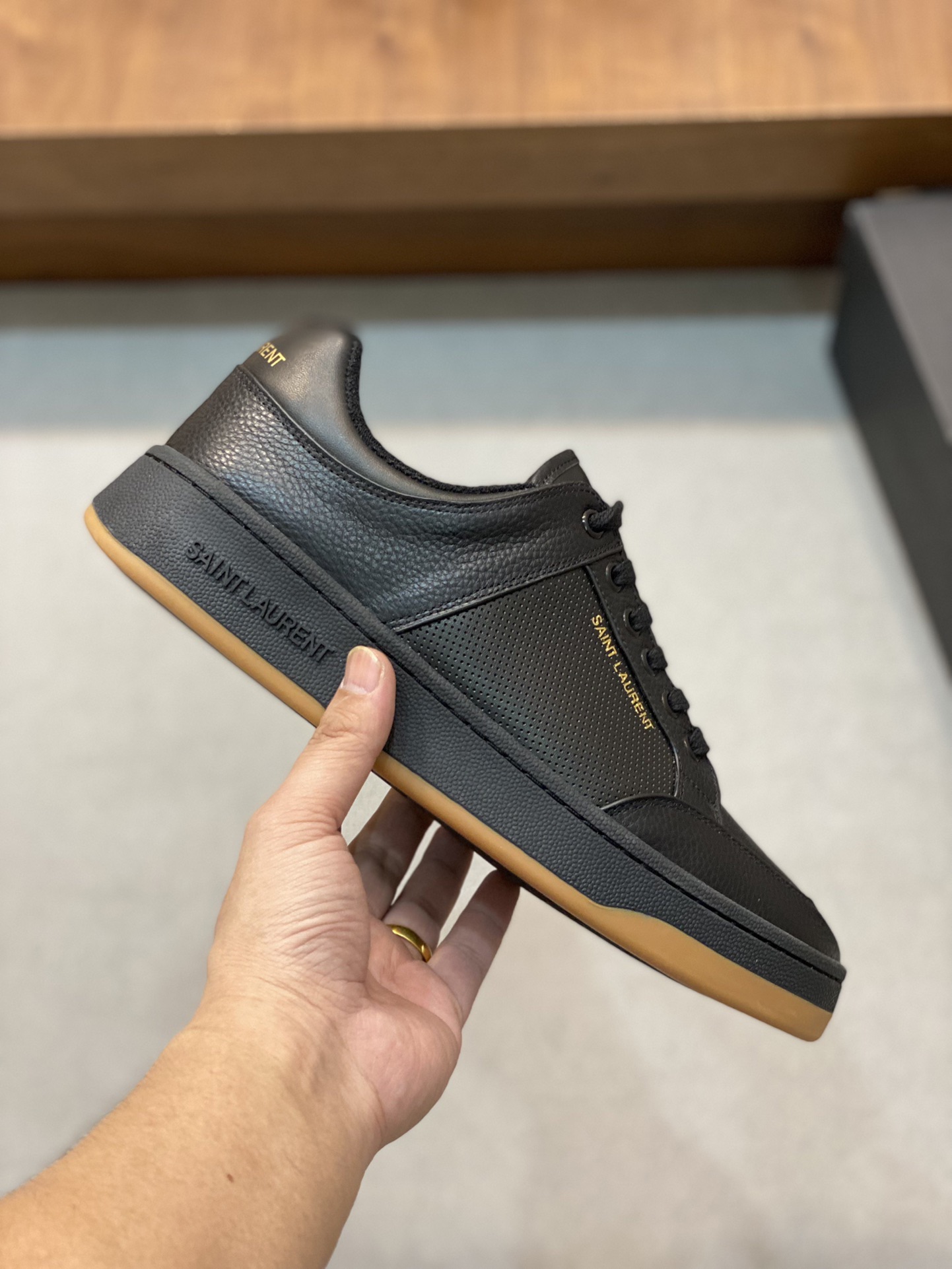 YSLSHOES