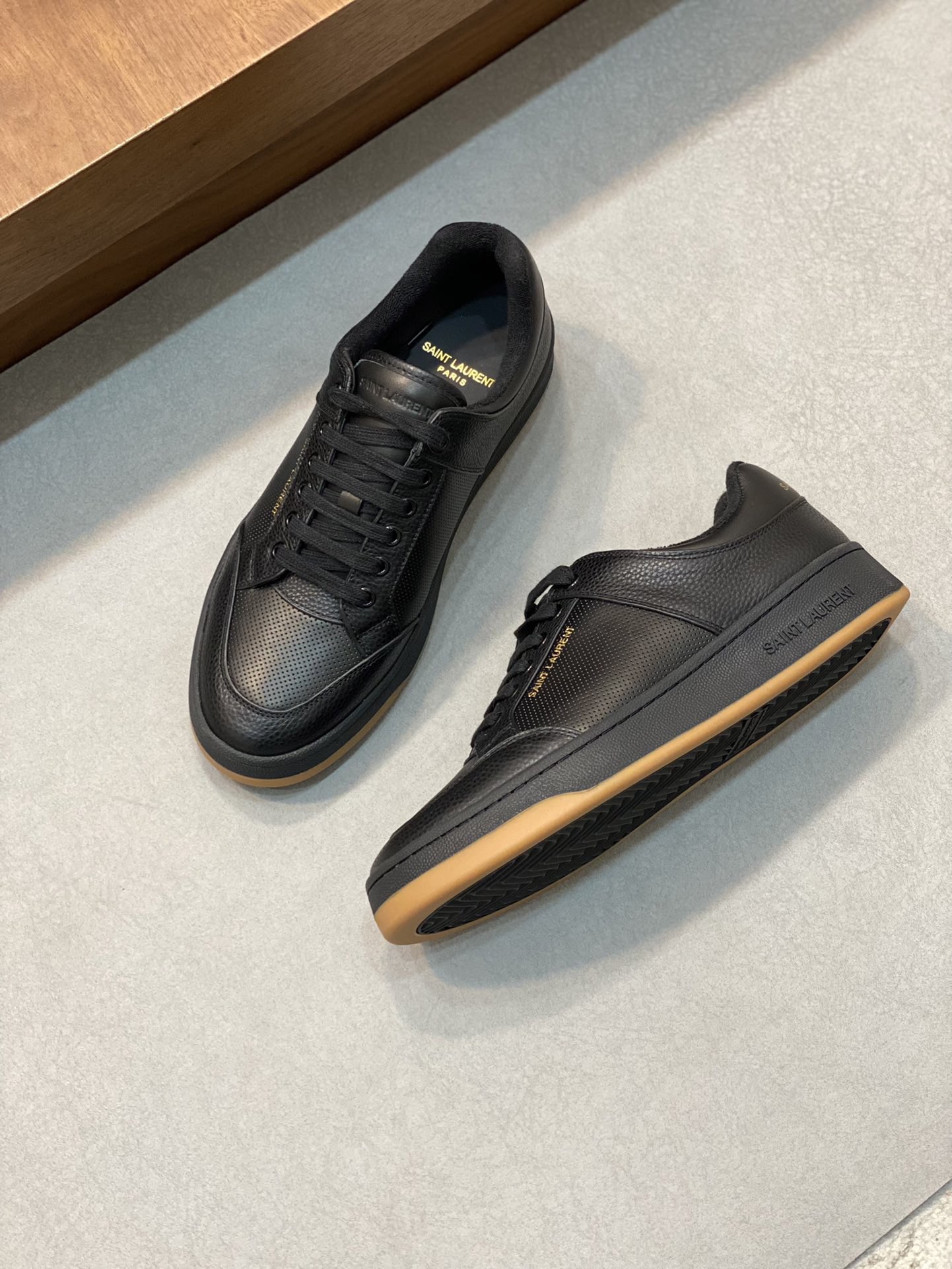 YSLSHOES