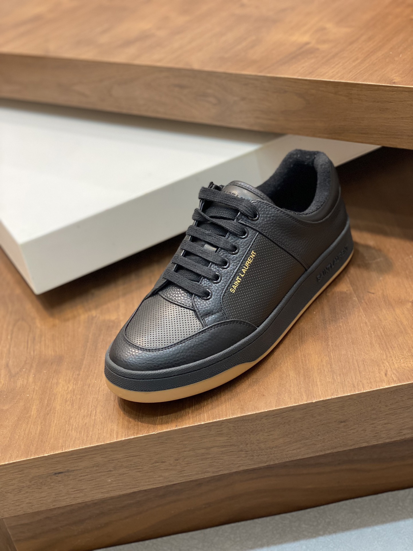 YSLSHOES