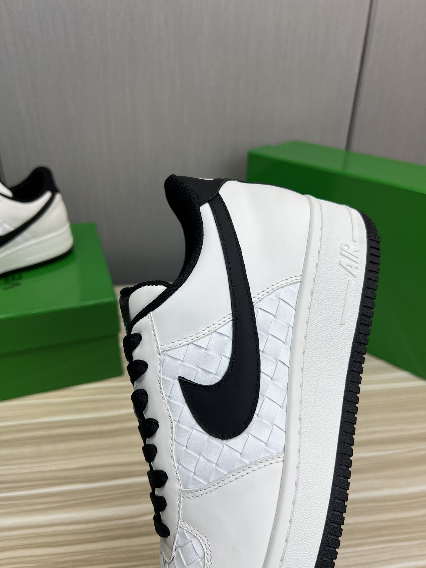 BVSHOES