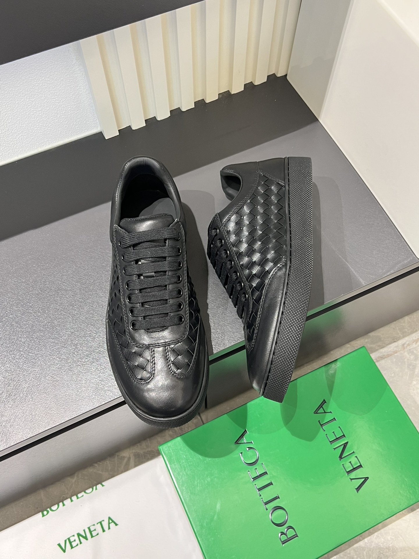 BVSHOES