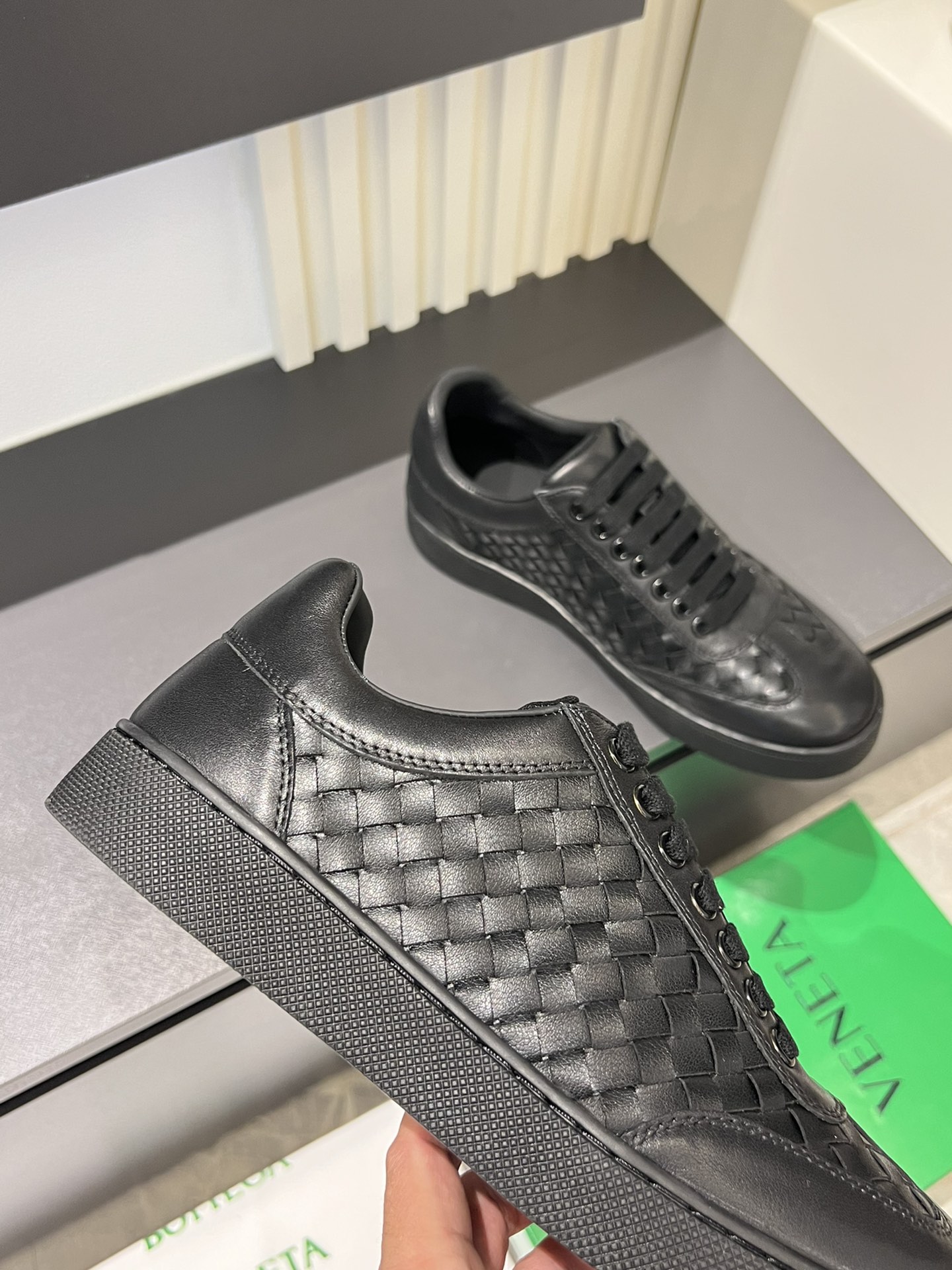 BVSHOES