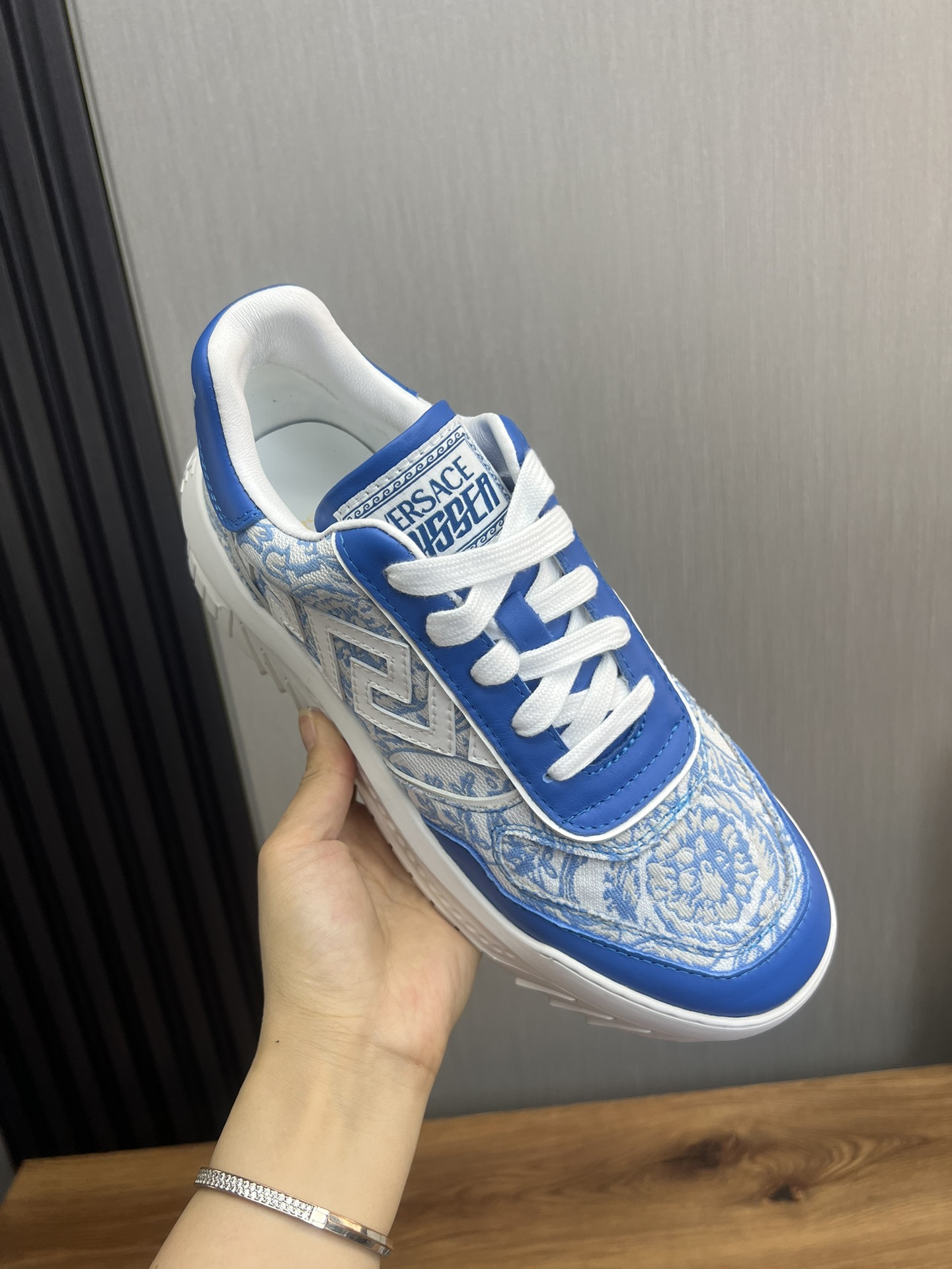 VersaceSHOES