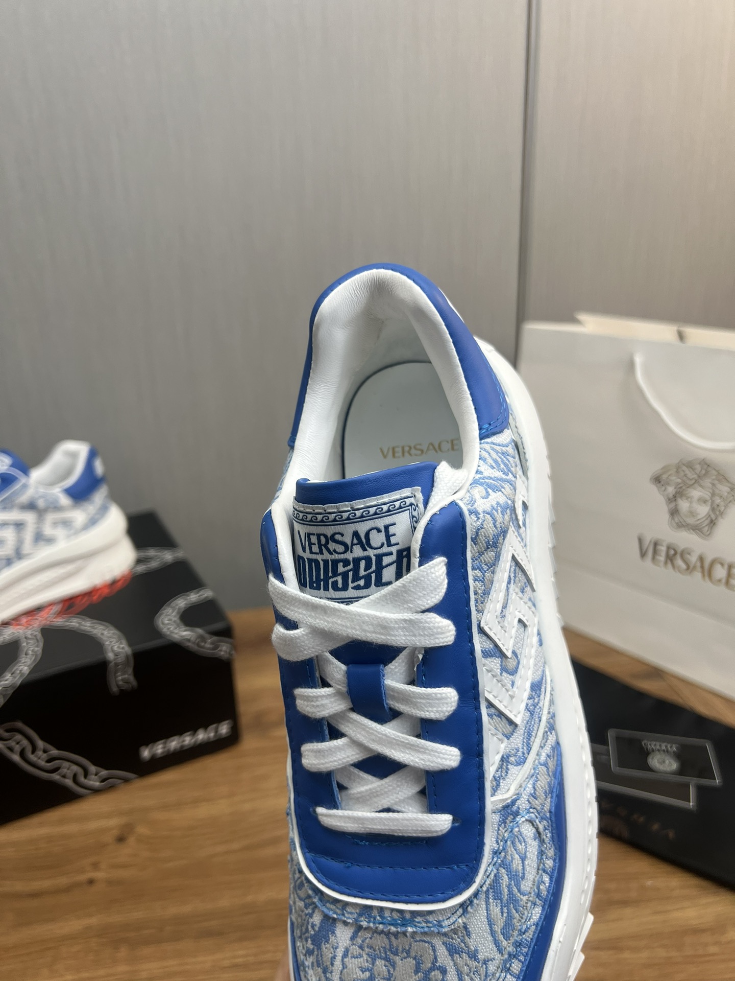 VersaceSHOES