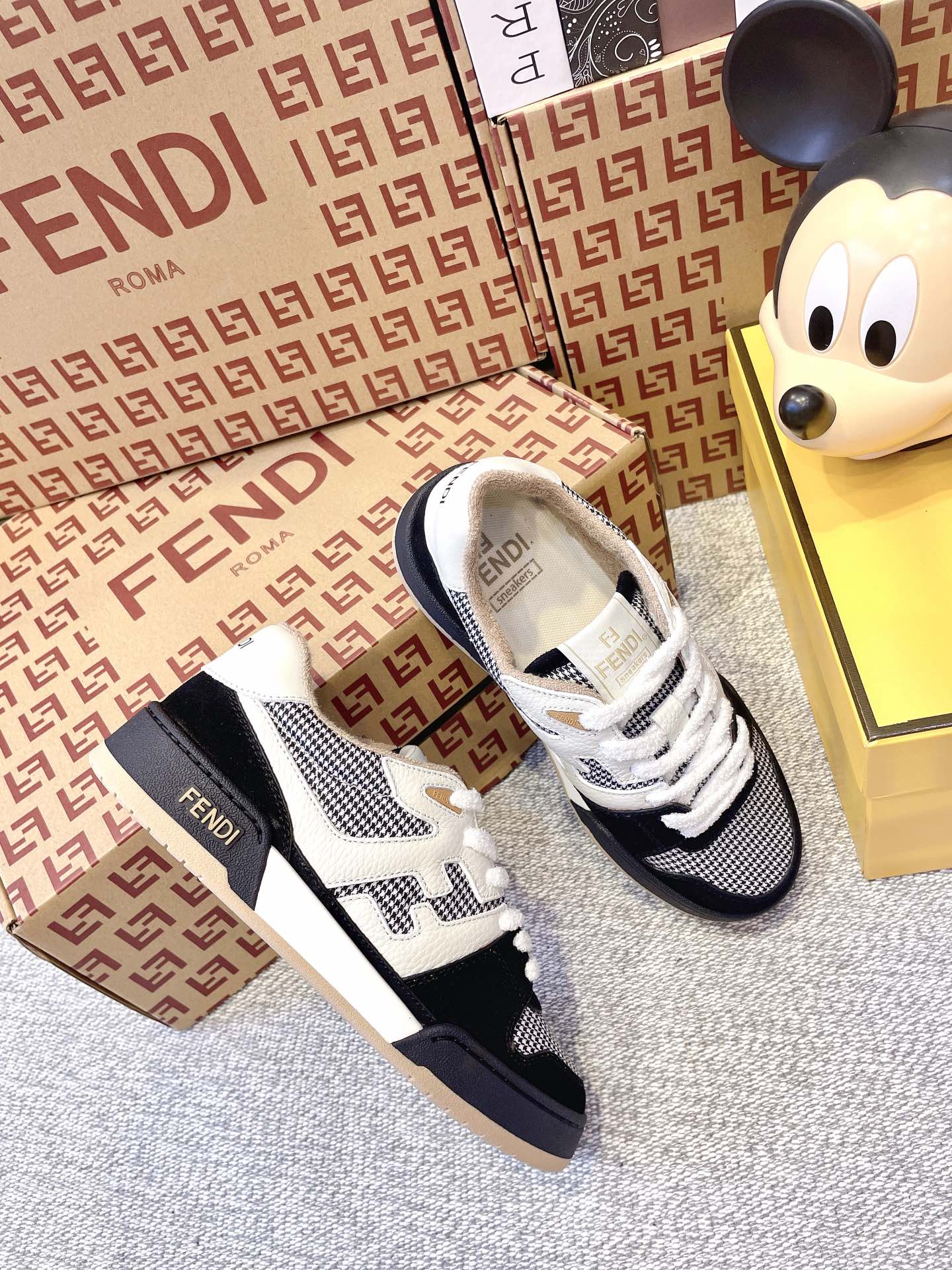 FendiSHOES