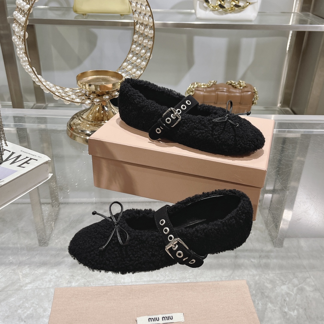 Womens shoes collection