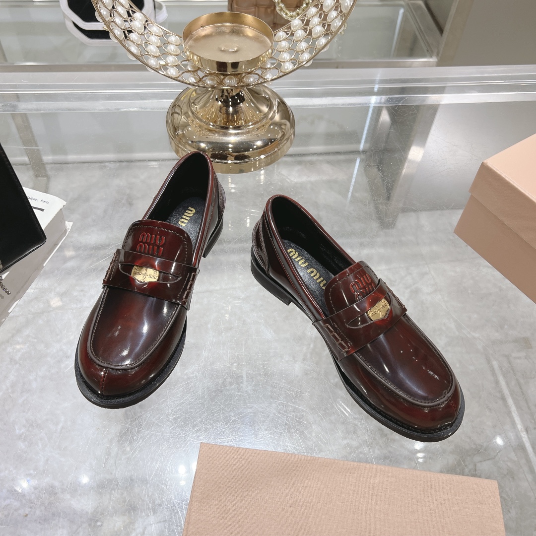 Womens shoes collection