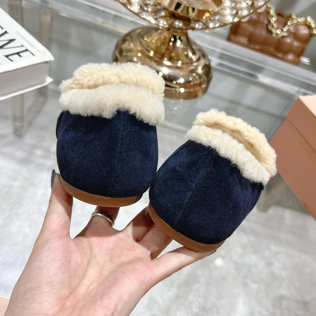 Womens shoes collection