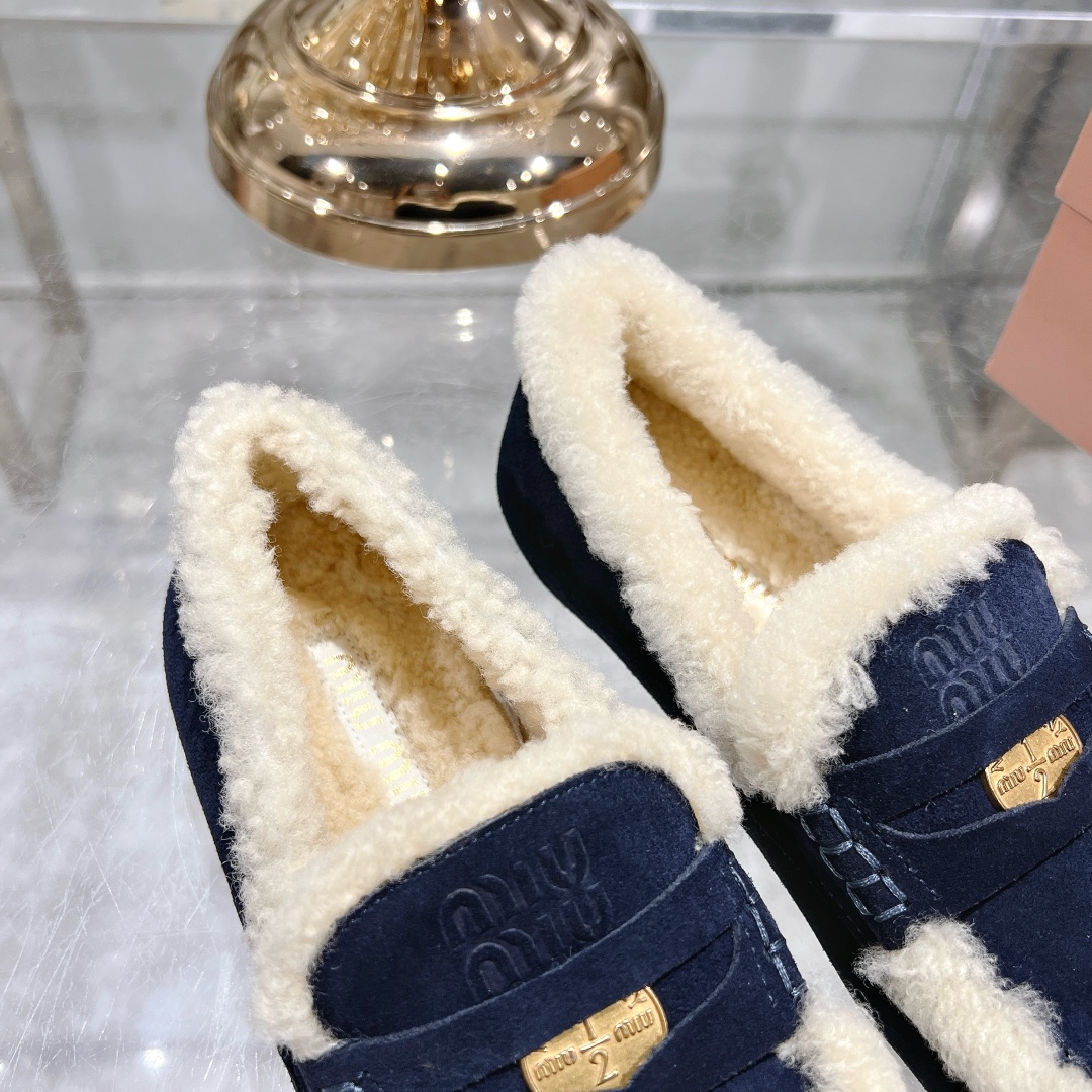 Womens shoes collection