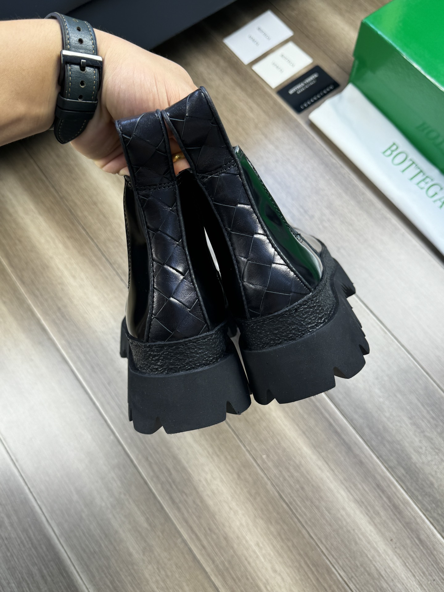 BVSHOES