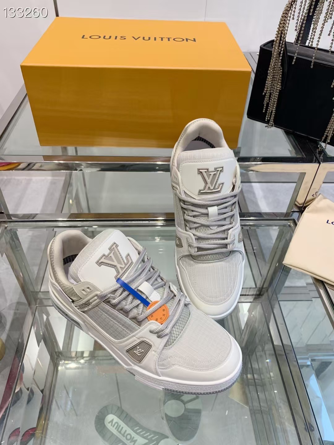 LVShoes