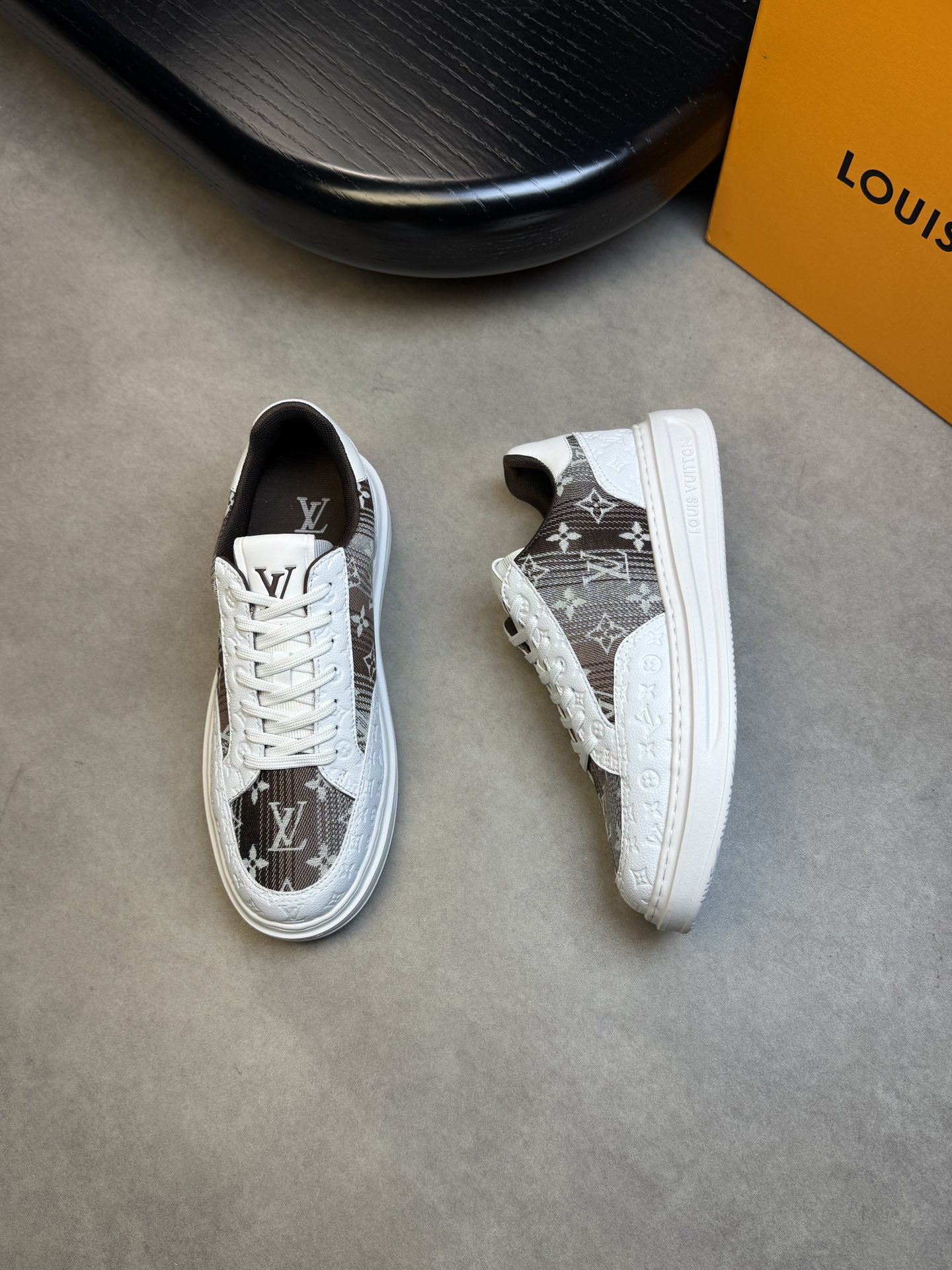 LVShoes