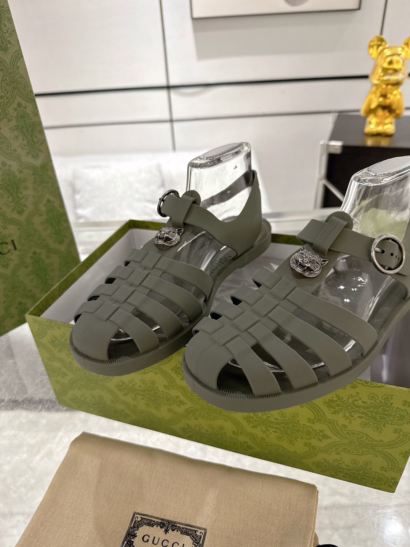 GucciShoes
