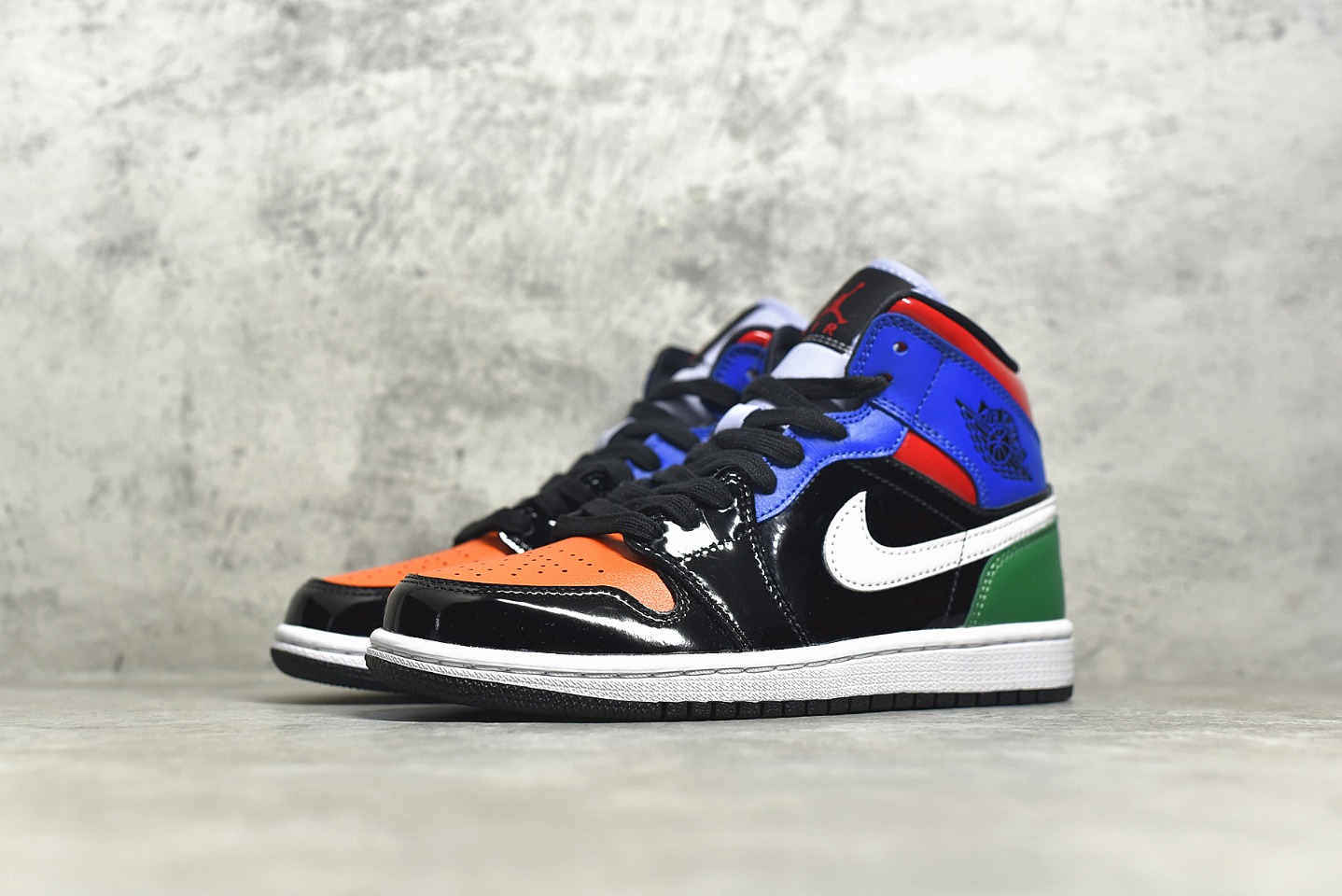 AirJordan1MidSHOES