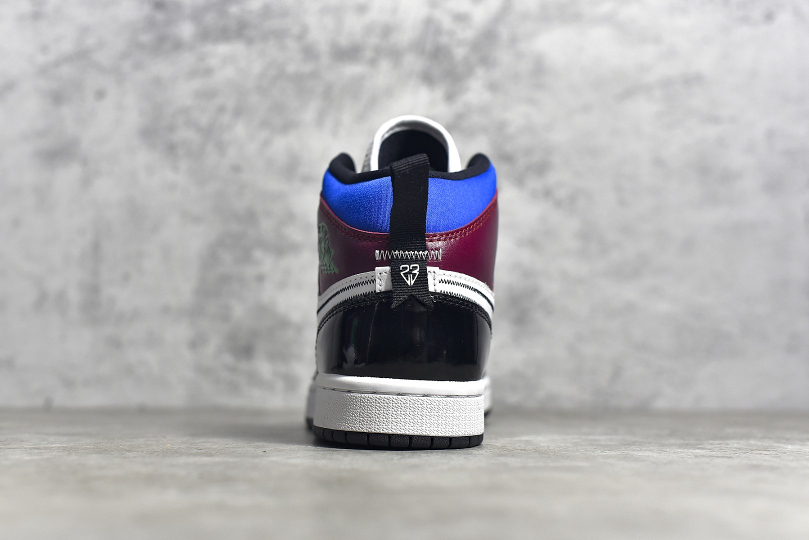 AirJordan1MidSHOES